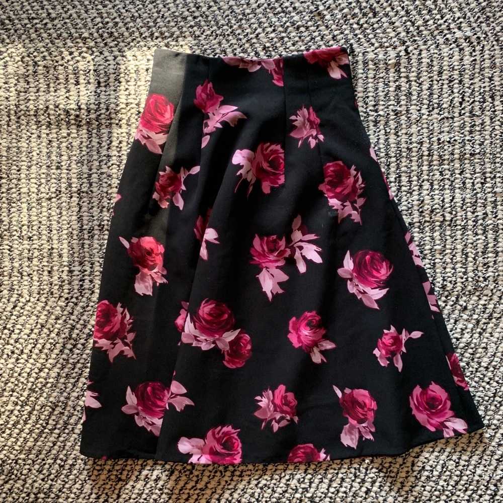 Kate Spade floral midi skirt. 00